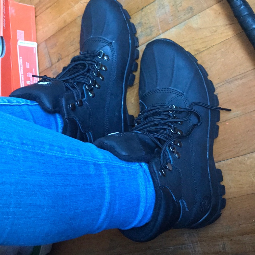 Boots - Picture 3 of 4